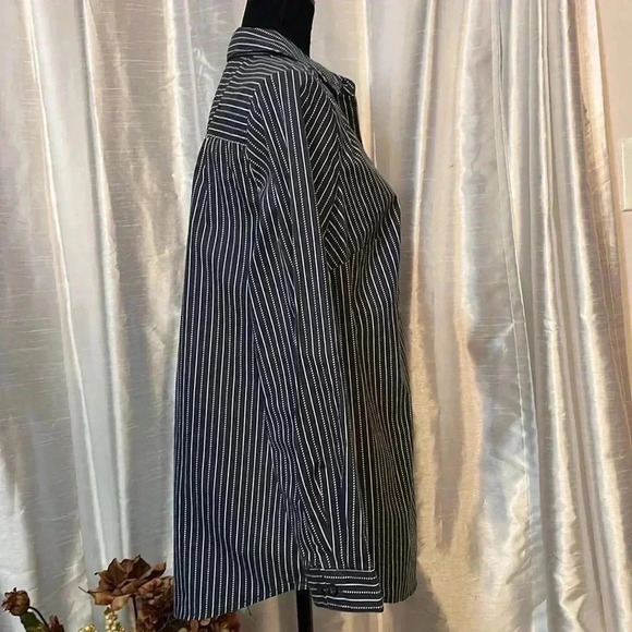 Roaman’s Women’s 14W Navy Striped Button Down Long Sleeve Shirt - Picture 5 of 9